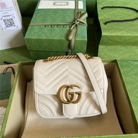 [GUCCI-구찌] GG 마몽 마틀라세 미니 크로스백
