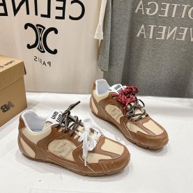 미우미우 MIUMIU 뉴발란스 스니커즈