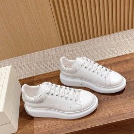 맥퀸 Mcqueen 여성 스니커즈