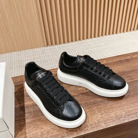 맥퀸 Mcqueen 여성 스니커즈