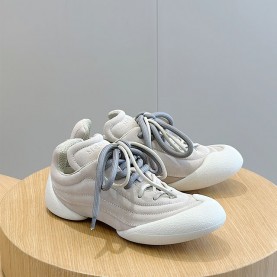 맥퀸 Mcqueen 여성 스니커즈
