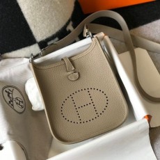 [HERMES-에르메스] 에블린 미니 백