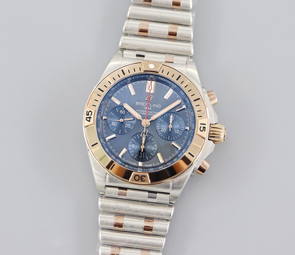 [BREITLING-브라이틀링] 크로노맷 B01 42