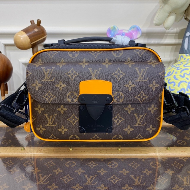 [LOUIS VUITTON-루이비통] S락 메신저