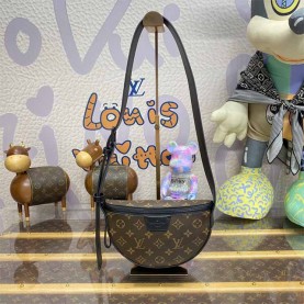 [LOUIS VUITTON-루이비통] LV 문 크로스바디