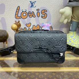 [LOUIS VUITTON-루이비통] 스티머 메신저 M23742 인기제품