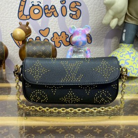 [LOUIS VUITTON-루이비통] 월렛 온 체인 아이비