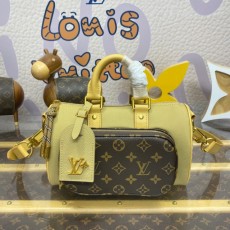 [LOUIS VUITTON-루이비통] 키폴 반둘리에 25