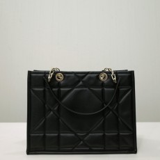 [DIOR-디올] 에센셜 토트백 미듐