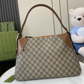 [GUCCI-구찌] GG 엠블럼 미디엄 숄더백
