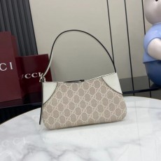 [GUCCI-구찌] GG 엠블럼 미니 숄더백