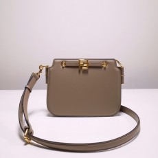 [FENDI-펜디] 터치백