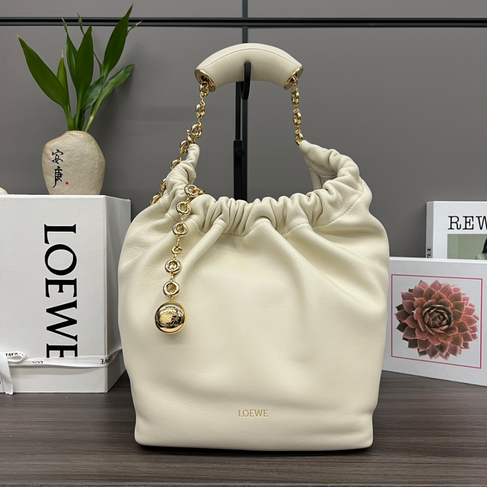 [LOEWE-로에베] 스몰 스퀴즈백