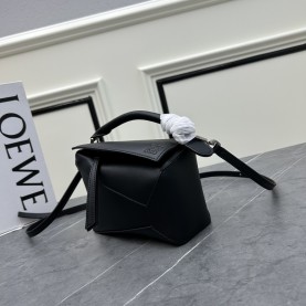 [LOEWE-로에베] 퍼즐백 소프트 그레인 미니
