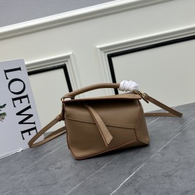 [LOEWE-로에베] 퍼즐백 소프트 그레인 미니