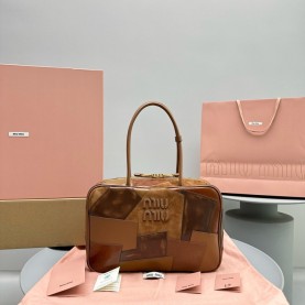 [MIUMIU-미우미우] 가죽 패치워크 보백