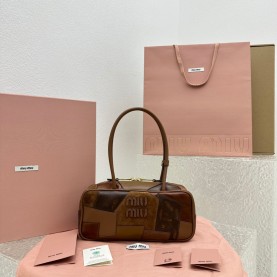 [MIUMIU-미우미우] 보 가죽 패치워크백