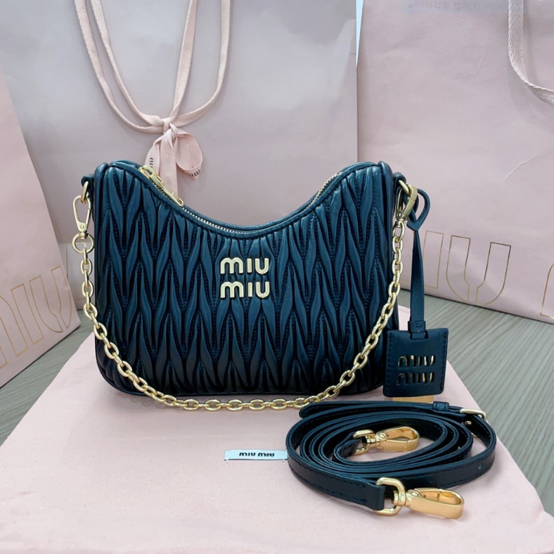 [MIUMIU-미우미우] 마테라쎄 나파 숄더백