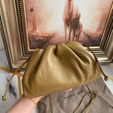 [BOTTEGA-보테가베네타] BV 파우치 미니