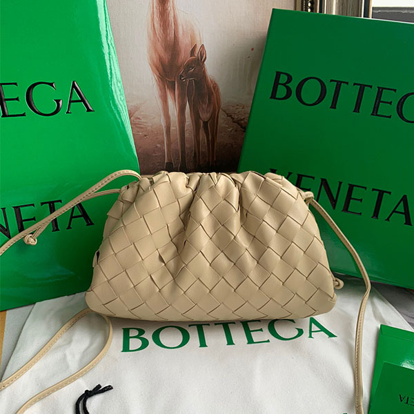 [BOTTEGA-보테가베네타] BV 파우치 미니
