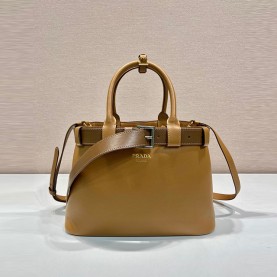 [PRADA-프라다] 버클 미듐 가죽 핸드백