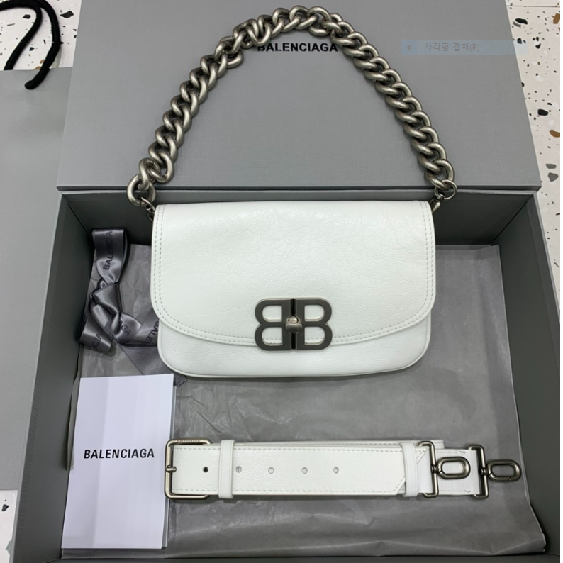 [BALENCIAGA-발렌시아가] BB 소프트 스몰 플랩백