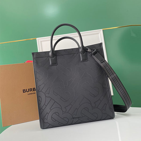 [BURBERRY-버버리] 모노그램 리사이클 토트백