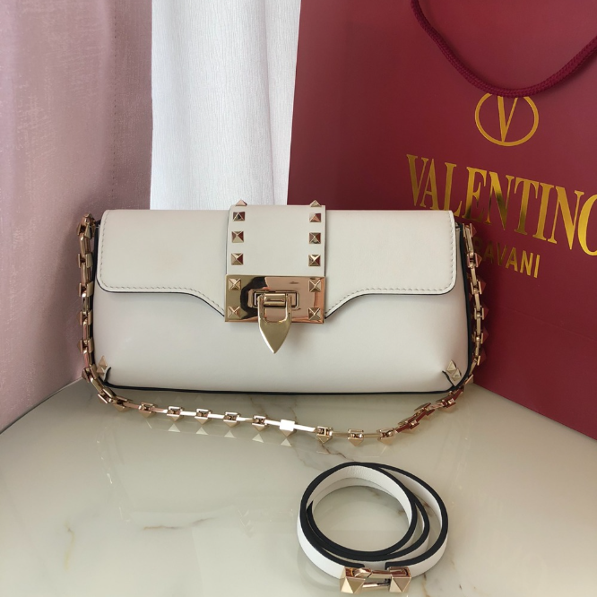 [VALENTINO-발렌티노] 락스터드 가죽 핸드백