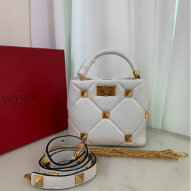 [VALENTINO-발렌티노] 로만스터드 버킷백 스몰
