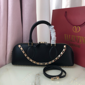 [VALENTINO-발렌티노] 락스터드 이스트 웨스트가죽 백