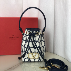 [VALENTINO-발렌티노] 브이로고 미니 버킷백