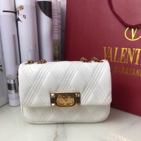 [VALENTINO-발렌티노] 가라바니 퀼티 67 퀼팅 나파 스몰 숄더백