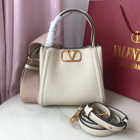 [VALENTINO-발렌티노] 가라바니 올타임더블 핸들 스몰 숄더백