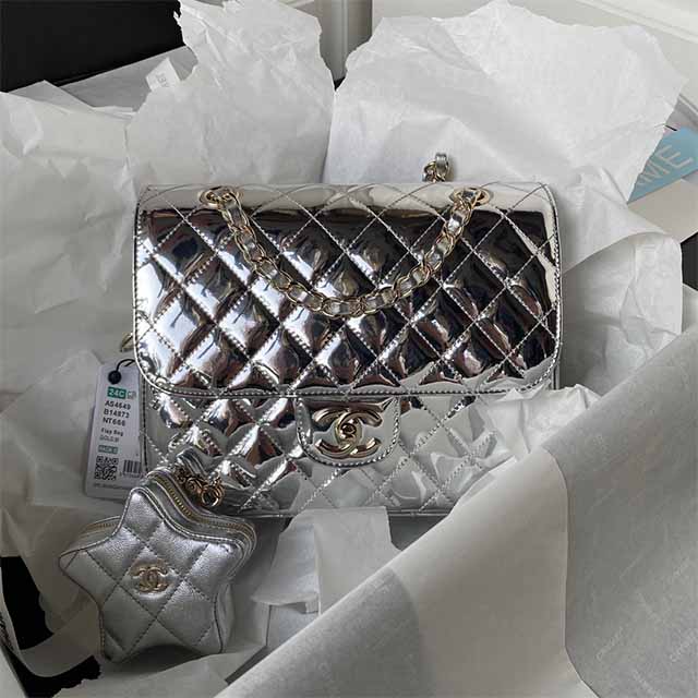[CHANEL-샤넬] 메탈 플랩 백팩