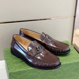 구찌 GUCCI 남성 인터로킹 로퍼