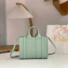 [CHLOE-끌로에] 우디 스트랩 토트백 스몰