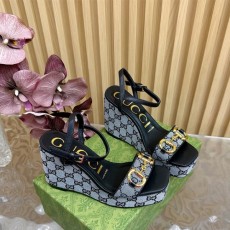 구찌 GUCCI  여성 웨지힐 샌들