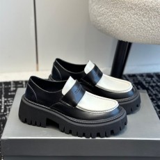 발렌시아가 Balenciaga 여성 클리퍼 슈즈