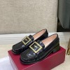 로저비비에 ROGER VIVIER 여성 로퍼