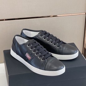 돌체가바나 D&G 남성 플레이트 로고 스니커즈