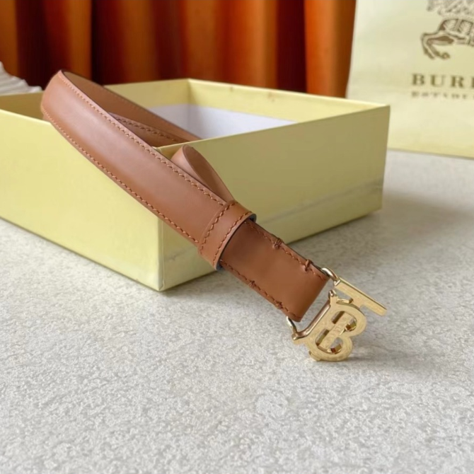 [BURBERRY-버버리] 여성 레더 TB 벨트
