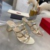 발렌티노 VALENTINO 락스터드 뮬 힐