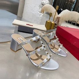 발렌티노 VALENTINO 락스터드 뮬 힐