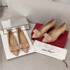 페레가모 FERRAGAMO 여성 비바 펌프스