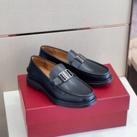 페레가모 FERRAGAMO 남성 바라빗 플레이트 로퍼