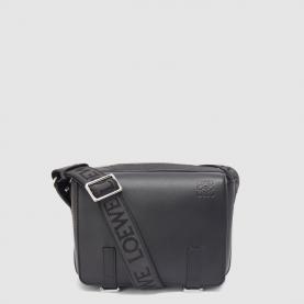 [LOEWE-로에베] XS 밀리터리 메신저 백 -  스무스 카프스킨 & 자카드