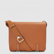 [LOEWE-로에베]  밀리터리 메신저 백 - 소프트 그레인 카프스킨