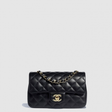 [CHANEL-샤넬] 클래식 램스킨 뉴미니