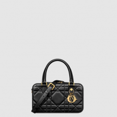 [DIOR-디올] 30 몽테인 미니 닥터백