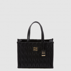 [MIUMIU-미우미우] 마테라쎄 나파 가죽 토트백